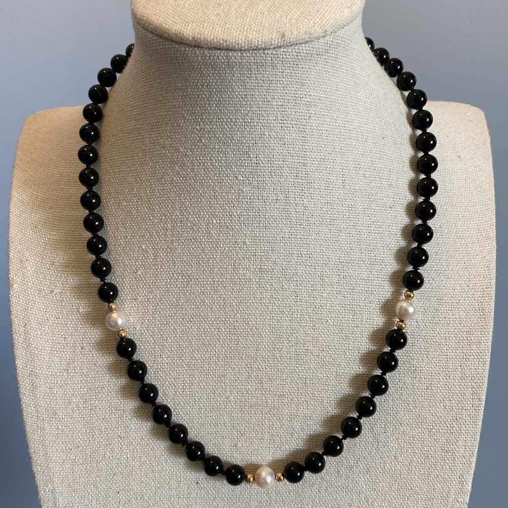 Vintage Onyx and Pearl Beaded Necklace